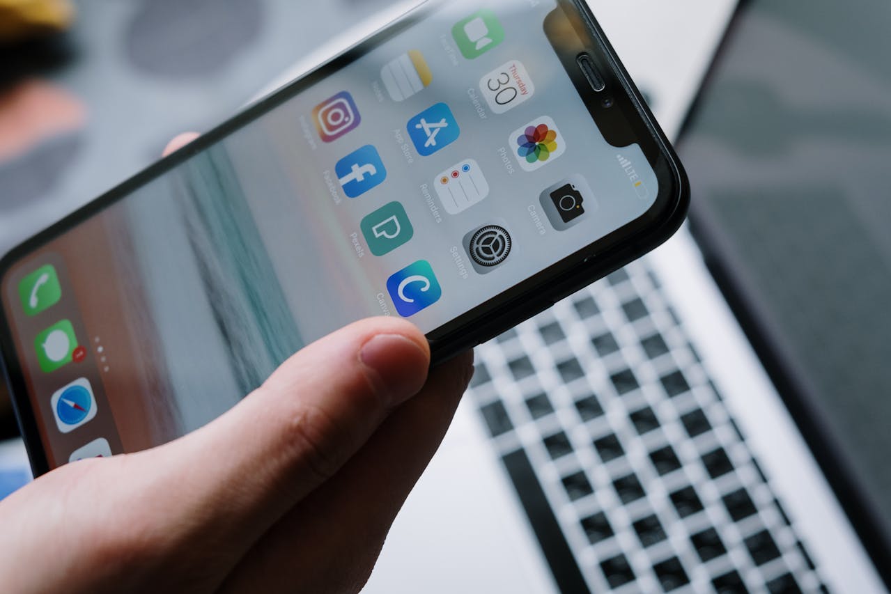 Az új iPhone kijelzőt érdemes alaposan tesztelni az első 48 órában